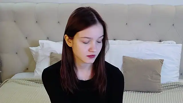 MichelleRoux online show from 11-07-25, 01:22