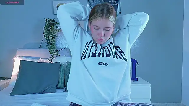 BelaMiller  online show from 09-23-25, 11:46