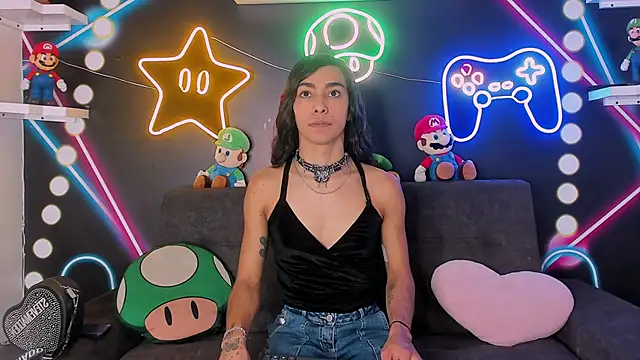 Snapshot of TiffValentinee_ chatting on 09-08-25, 08:08 TiffValentinee online show from 09-08-25, 08:08