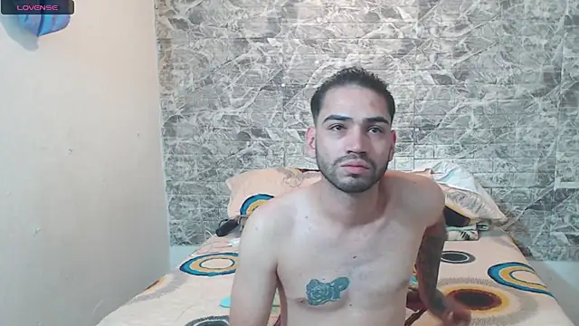 daniquintero03 online show from 09-29-25, 06:24