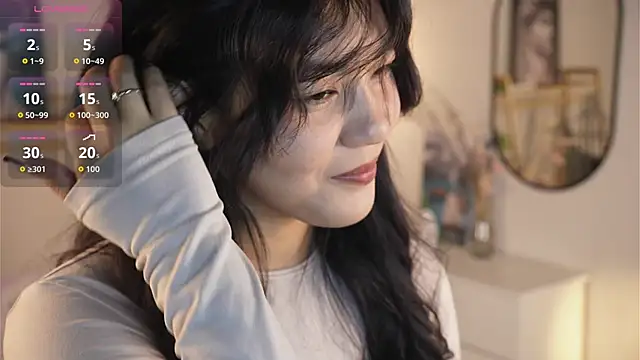 Snapshot of MoiraEger chatting on 09-17-25, 04:08 MoiraEger online show from 09-17-25, 04:08