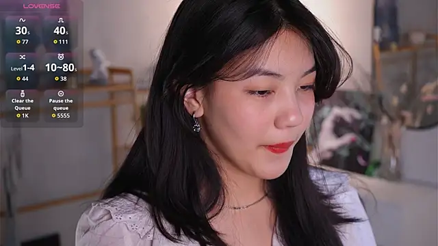 Snapshot of MoiraEger chatting on 10-24-25, 05:53 MoiraEger online show from 10-24-25, 05:53