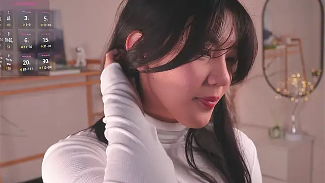 Snapshot of MoiraEger chatting on 11-11-25, 04:40 MoiraEger online show from 11-11-25, 04:40