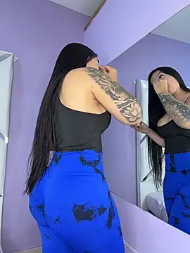 Snapshot of CrisMarulanda chatting on 03-29-26, 08:20 CrisMarulanda online show from 03-29-26, 08:20