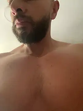 Snapshot of magnumchris chatting on 02-22-26, 12:47 magnumchris online show from 02-22-26, 12:47