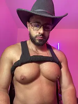 Snapshot of magnumchris chatting on 02-23-26, 11:24 magnumchris online show from 02-23-26, 11:24