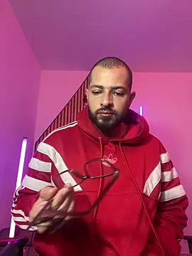 Snapshot of magnumchris chatting on 02-24-26, 11:30 magnumchris online show from 02-24-26, 11:30