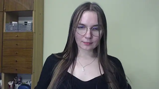 Snapshot of LooveELLYx chatting on 01-07-25, 07:17 LooveELLYx online show from 01-07-25, 07:17