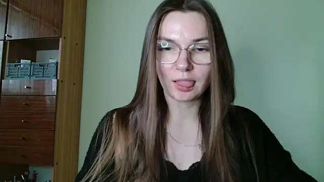 Snapshot of LooveELLYx chatting on 01-16-25, 02:41 LooveELLYx online show from 01-16-25, 02:41