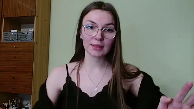 Snapshot of LooveELLYx chatting on 01-16-25, 07:10 LooveELLYx online show from 01-16-25, 07:10