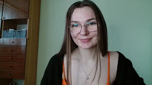 Snapshot of LooveELLYx chatting on 01-17-25, 07:41 LooveELLYx online show from 01-17-25, 07:41