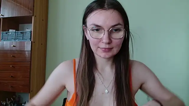 Snapshot of LooveELLYx chatting on 01-17-25, 11:17 LooveELLYx online show from 01-17-25, 11:17