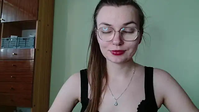 Snapshot of LooveELLYx chatting on 01-22-25, 02:35 LooveELLYx online show from 01-22-25, 02:35