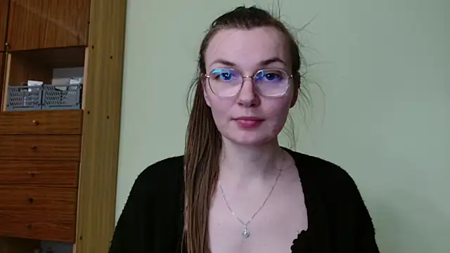 Snapshot of LooveELLYx chatting on 01-22-25, 05:49 LooveELLYx online show from 01-22-25, 05:49