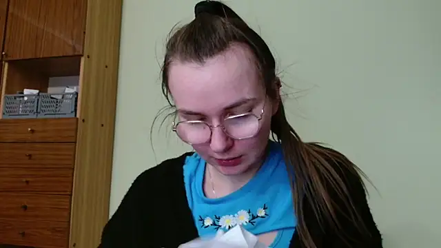 Snapshot of LooveELLYx chatting on 01-23-25, 03:32 LooveELLYx online show from 01-23-25, 03:32