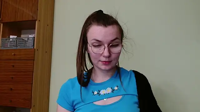 Snapshot of LooveELLYx chatting on 01-23-25, 06:35 LooveELLYx online show from 01-23-25, 06:35