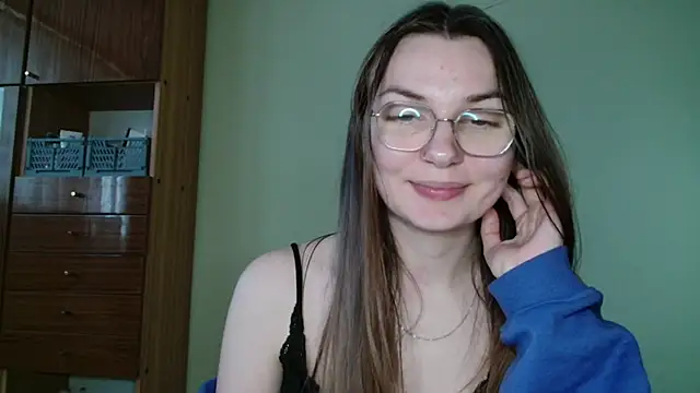 Snapshot of LooveELLYx chatting on 01-28-25, 02:31 LooveELLYx online show from 01-28-25, 02:31