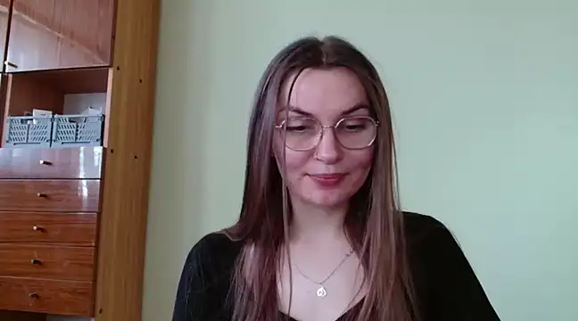 Snapshot of LooveELLYx chatting on 01-31-25, 11:46 LooveELLYx online show from 01-31-25, 11:46