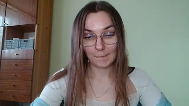 Snapshot of LooveELLYx chatting on 02-06-25, 02:48 LooveELLYx online show from 02-06-25, 02:48