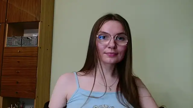 Snapshot of LooveELLYx chatting on 02-25-25, 05:58 LooveELLYx online show from 02-25-25, 05:58