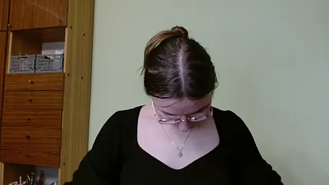 Snapshot of LooveELLYx chatting on 02-26-25, 05:50 LooveELLYx online show from 02-26-25, 05:50