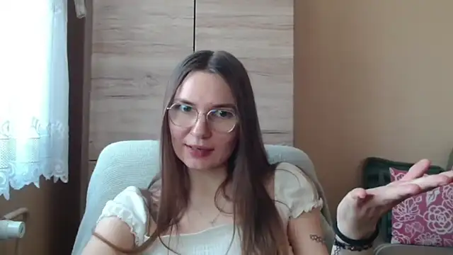 Snapshot of LooveELLYx chatting on 03-04-25, 08:02 LooveELLYx online show from 03-04-25, 08:02