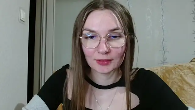 Snapshot of LooveELLYx chatting on 03-20-25, 05:47 LooveELLYx online show from 03-20-25, 05:47