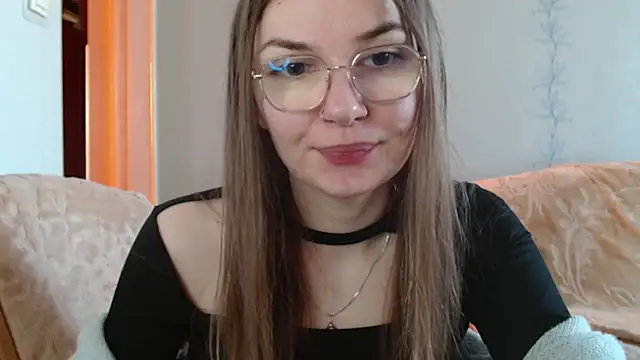 Snapshot of LooveELLYx chatting on 03-21-25, 07:55 LooveELLYx online show from 03-21-25, 07:55