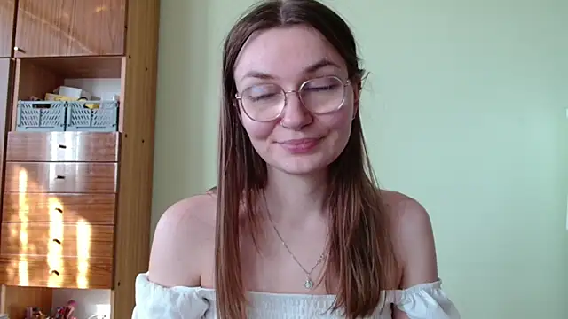 Snapshot of LooveELLYx chatting on 10-03-25, 01:52 LooveELLYx online show from 10-03-25, 01:52