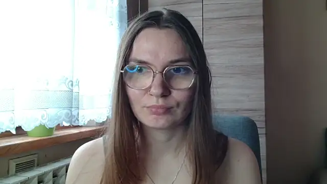 Snapshot of LooveELLYx chatting on 11-03-25, 08:04 LooveELLYx online show from 11-03-25, 08:04