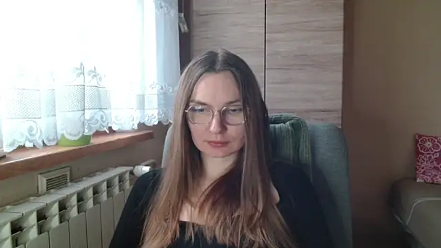 Snapshot of LooveELLYx chatting on 11-25-25, 07:30 LooveELLYx online show from 11-25-25, 07:30