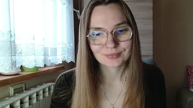 Snapshot of LooveELLYx chatting on 12-05-25, 07:28 LooveELLYx online show from 12-05-25, 07:28