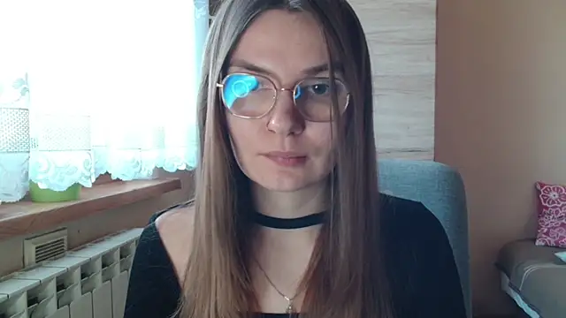 Snapshot of LooveELLYx chatting on 12-19-25, 07:37 LooveELLYx online show from 12-19-25, 07:37