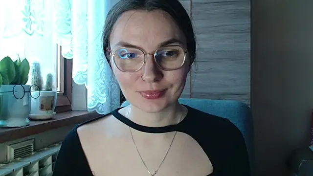 Snapshot of LooveELLYx chatting on 01-07-26, 02:30 LooveELLYx online show from 01-07-26, 02:30