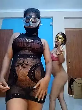 Snapshot of Sexy_dolls chatting on 05-02-26, 12:54 Sexy dolls online show from 05-02-26, 12:54