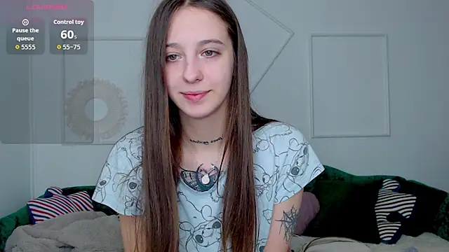 Snapshot of Little_cherryy__ chatting on 10-04-25, 07:17 Little cherryy online show from 10-04-25, 07:17