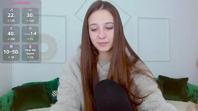 Snapshot of Little_cherryy__ chatting on 10-11-25, 07:07 Little cherryy online show from 10-11-25, 07:07