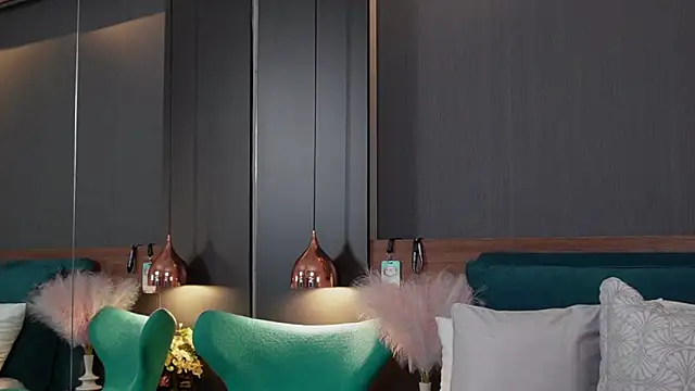 EmilyTrix online show from 04-14-26, 12:49