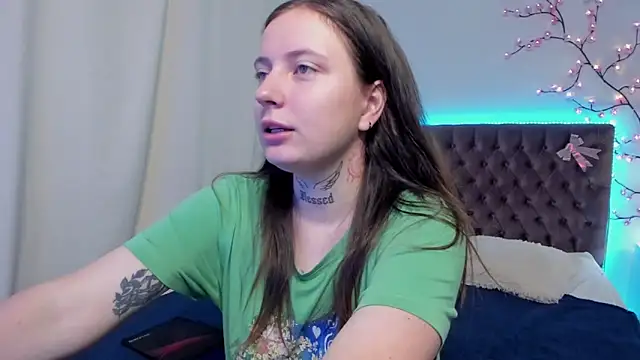 Snapshot of LilaVame chatting on 09-20-25, 07:37 LilaVame online show from 09-20-25, 07:37