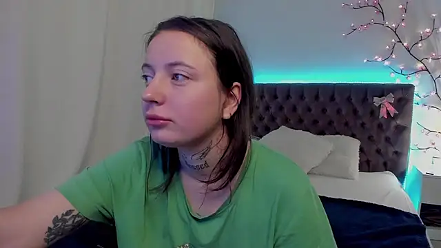 Snapshot of LilaVame chatting on 10-01-25, 03:23 LilaVame online show from 10-01-25, 03:23