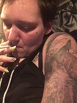 Snapshot of Ich-eben123 chatting on 10-05-25, 07:01 Ich-eben123 online show from 10-05-25, 07:01