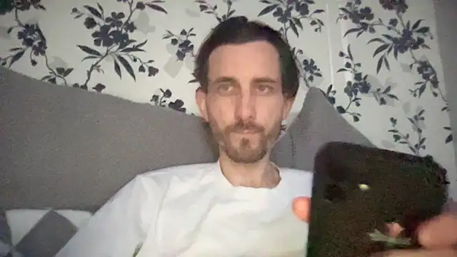Big8inchUncutCock online show from 04-25-26, 02:47