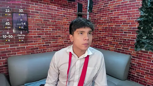 Snapshot of Thiago_Kozak chatting on 05-23-26, 01:26 Thiago Kozak online show from 05-23-26, 01:26