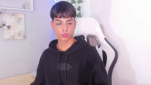 Thomas wil online show from 09-11-25, 04:34