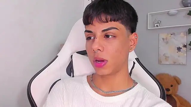 Thomas wil online show from 11-14-25, 06:45