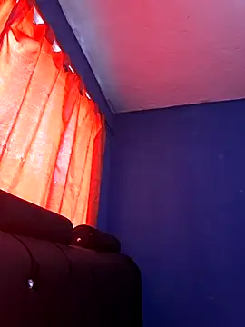 Hanna Kieran online show from 11-14-25, 02:05