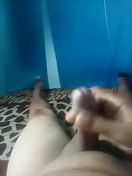 Snapshot of cora08 chatting on 11-09-25, 10:30 cora08 online show from 11-09-25, 10:30