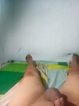 Snapshot of cora08 chatting on 11-29-25, 05:32 cora08 online show from 11-29-25, 05:32