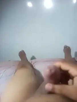 Snapshot of cora08 chatting on 11-30-25, 06:23 cora08 online show from 11-30-25, 06:23