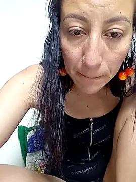 Snapshot of Oriana111 chatting on 12-16-25, 12:21 Oriana111 online show from 12-16-25, 12:21